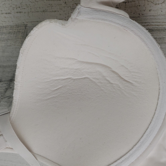 Victoria's Secret perfect shape cream with lace underwire bra Size 32DD - Picture 12 of 13